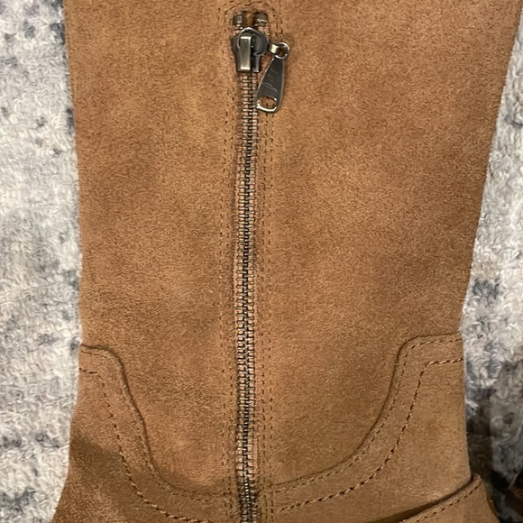 UGG Suede Channing. Excellent condition Size 8 - Picture 5 of 8